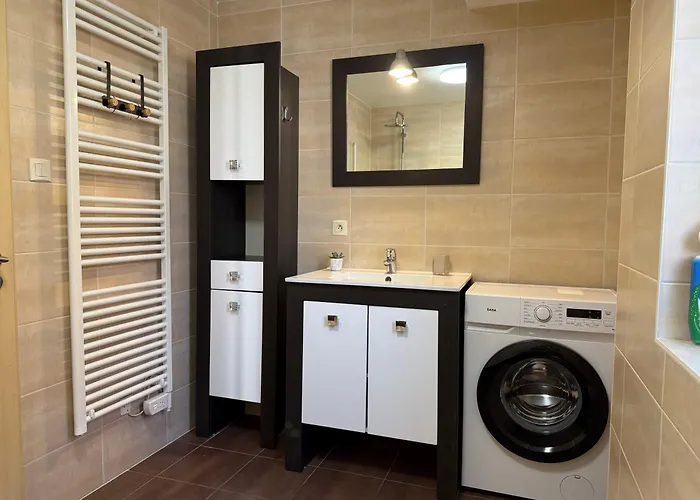 Apartment Spacieux Avec Garage Individuel Et Terrasse *